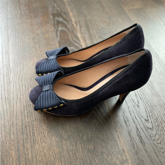 Beautiful Chloe navy suede heels - Picture 3 of 4
